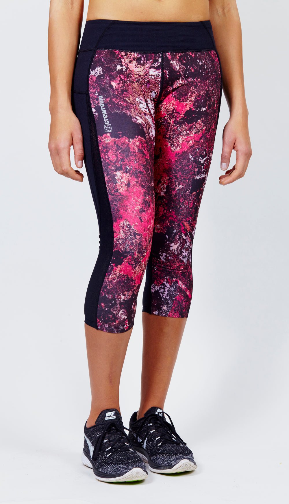 The Skyline Crop (Women's) - Crewroom - XS - Berry