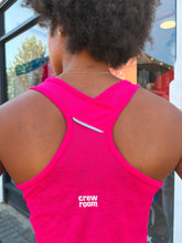 The Essence Vest (Women's) - Crewroom - XS - Raspberry Pink